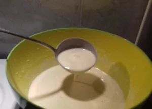 palacsinta tészta sütés előtt