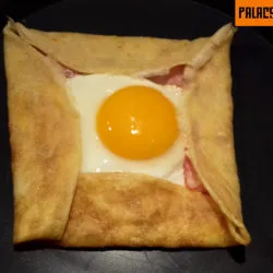 sonkás sajtos palacsinta tükörtojással