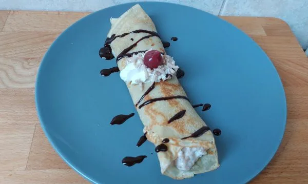 meggyes gesztenyés palacsinta csokiöntettel meggyes gesztenyés palacsinta csokiöntettel